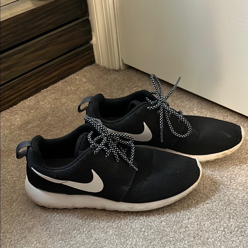 Nike Black and White Sneakers